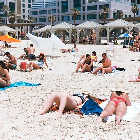 Wom Beach Pod Hotel - A Member Of Brown Hotels Tel Aviv Exteriör bild