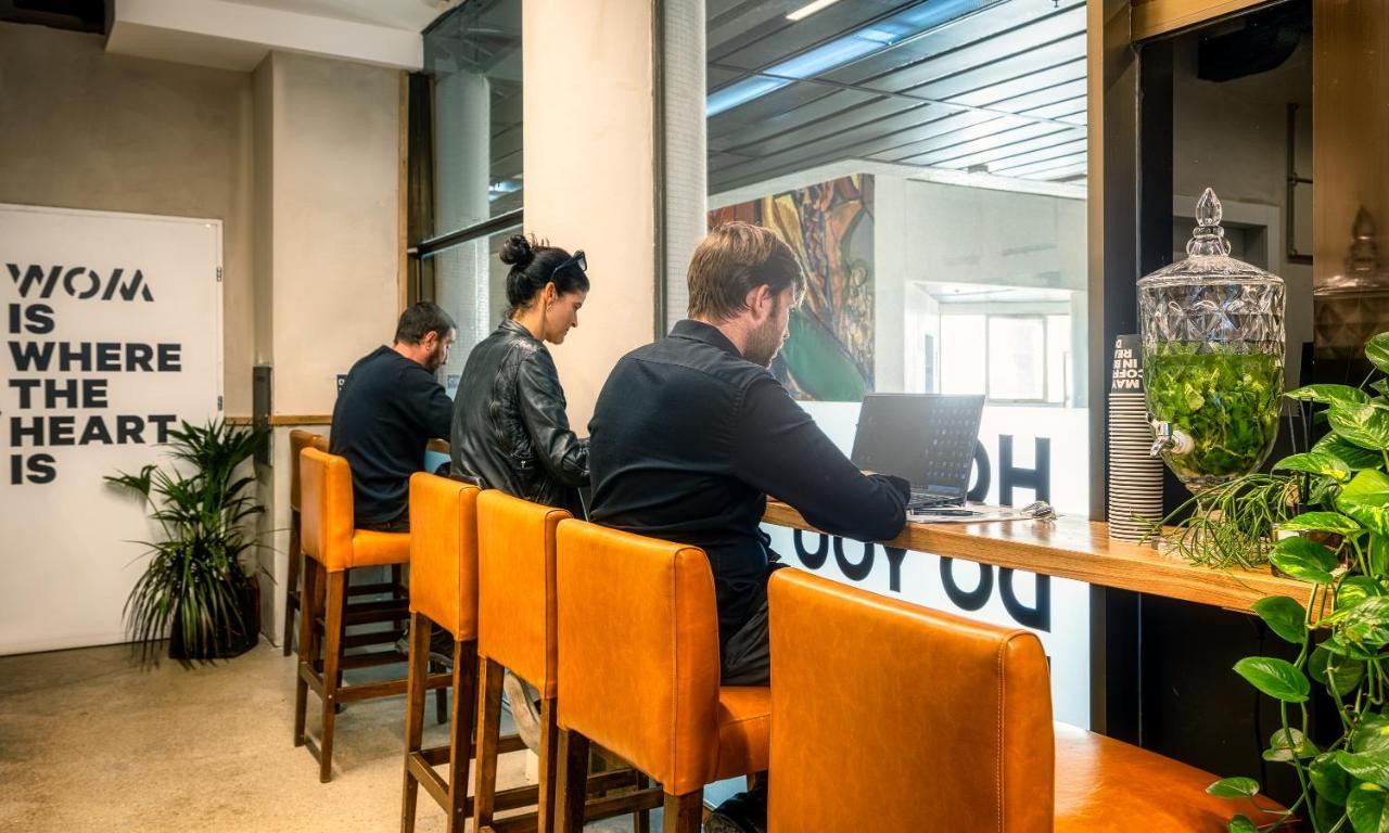 Wom Beach Pod Hotel - A Member Of Brown Hotels Tel Aviv Exteriör bild