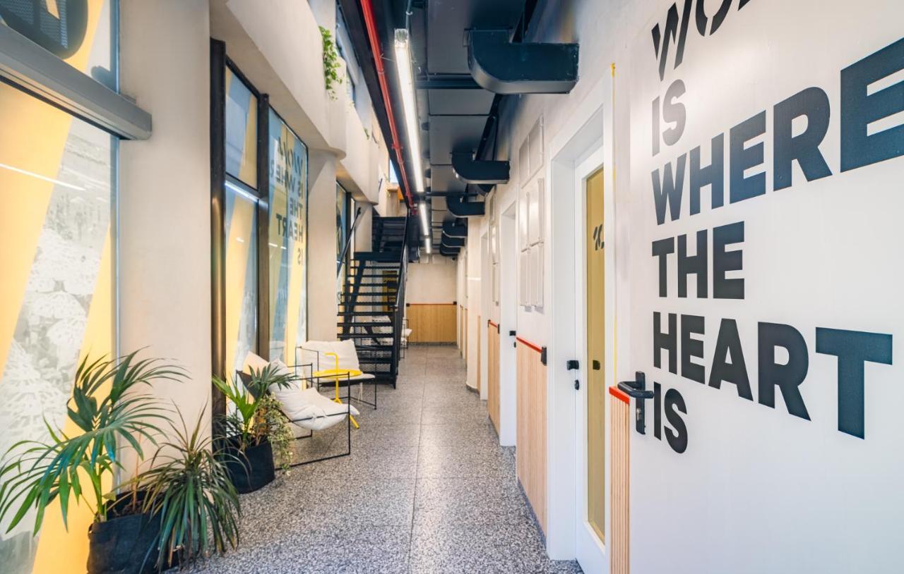 Wom Beach Pod Hotel - A Member Of Brown Hotels Tel Aviv Exteriör bild
